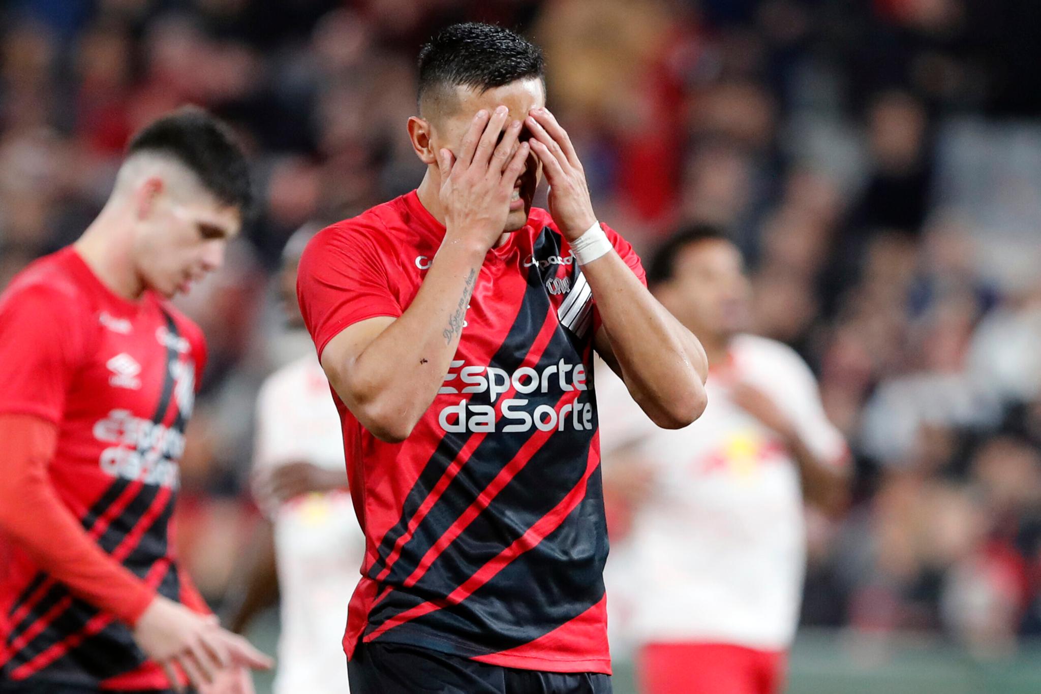Agora, o Athletico perde "como nos tempos de Farinhaque e Zraik"