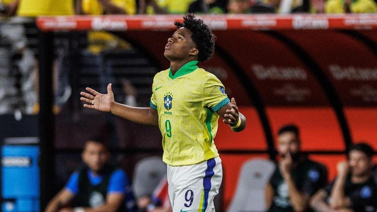 Endrick veste a 9 que foi de Ronaldo Fenômeno