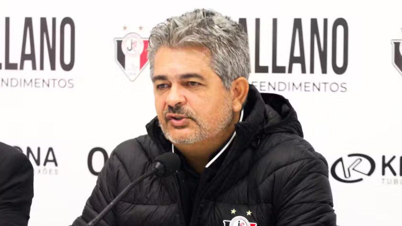 Após período sabático, técnico multicampeão tenta retomar carreira na Série C