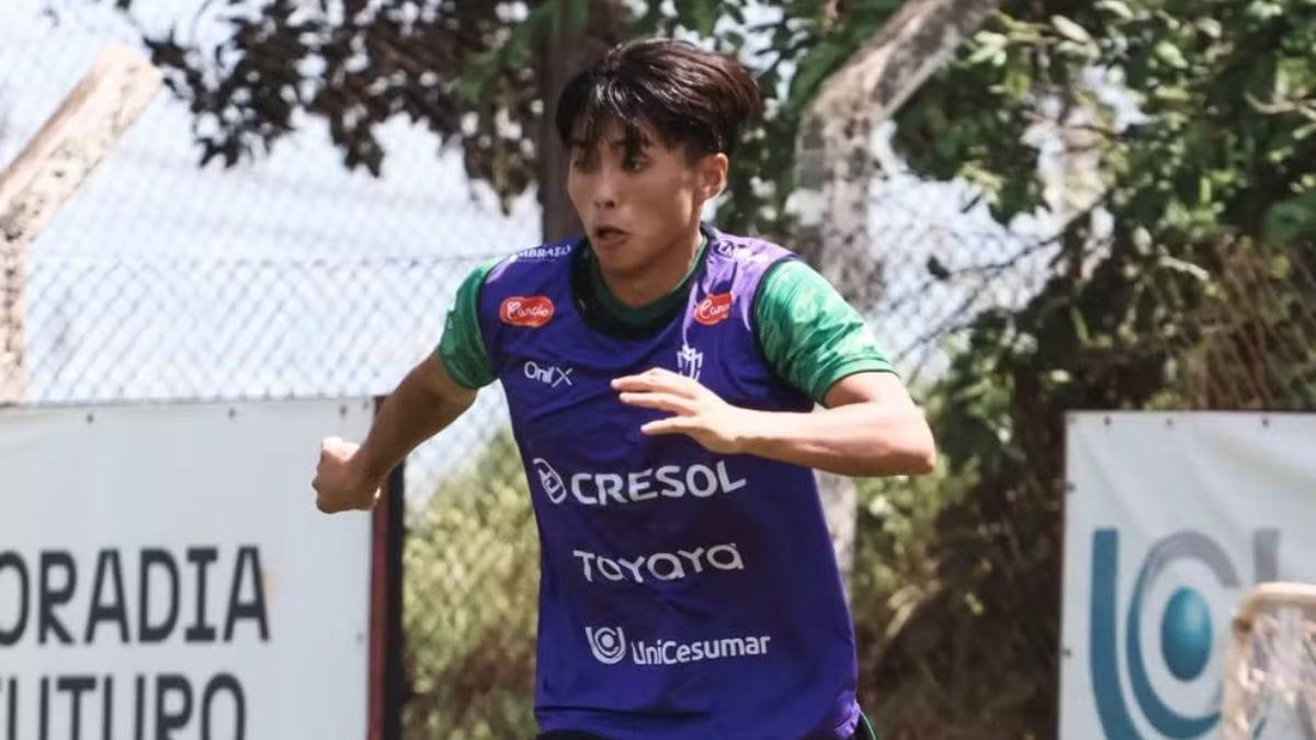 Yugo Masukake em treino do Maringá.