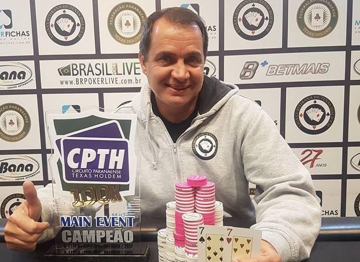 Carlos Dutra foi o campeão da etapa de Curitiba do CPTH, na Liga Curitibana.