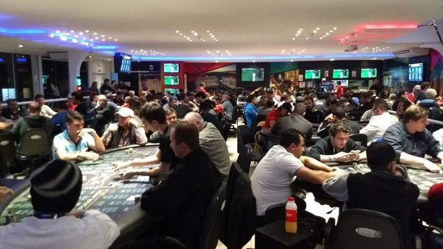 Espaço Poker. Foto: Divulgação/Facebook