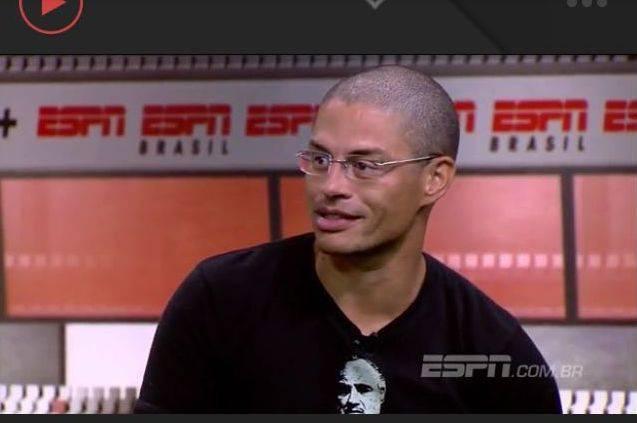 Alex, ex-jogador do Coritiba, comentarista do canal ESPN.