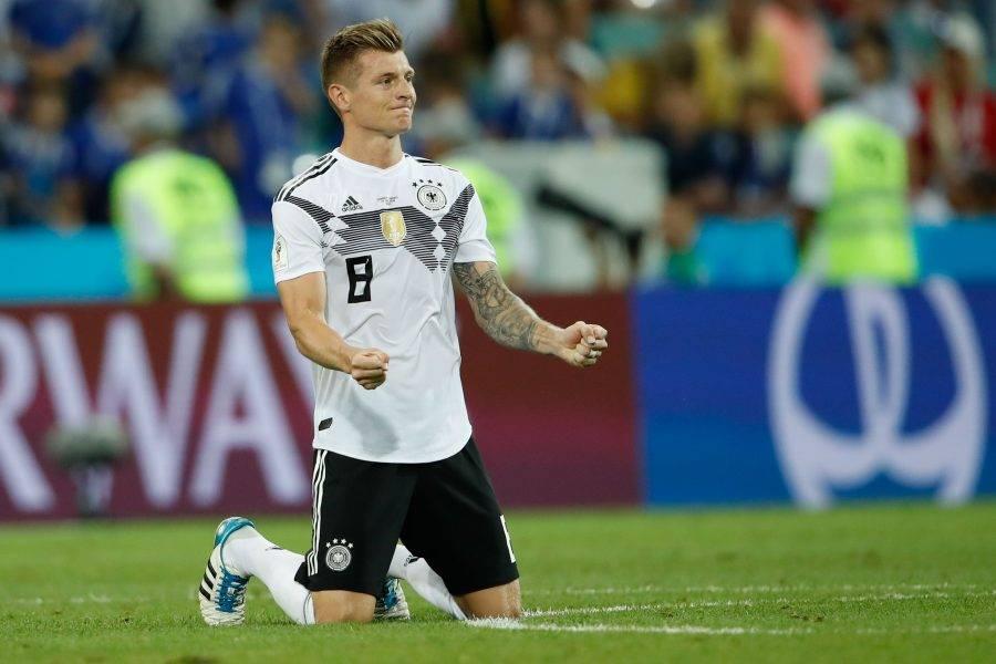 Toni Kroos comemora a dramática vitória da Alemanha sobre a Suécia na Copa do Mundo 2018