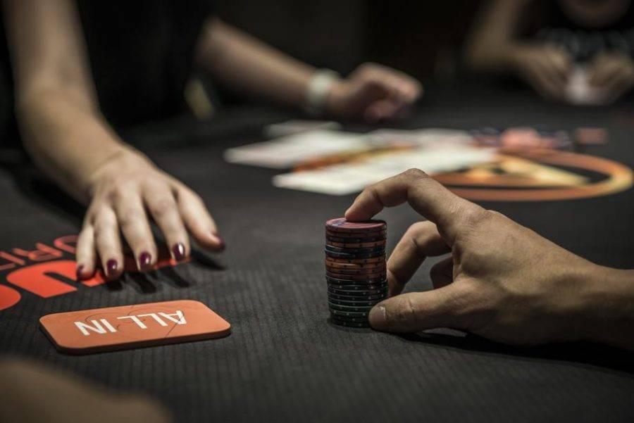 Batel Poker Clube. Foto: Leticia Akemi/Gazeta do Povo