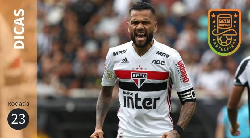 Daniel Alves, do São Paulo, é uma das melhores opções de escalação na 23ª rodada do Cartola FC 2019.