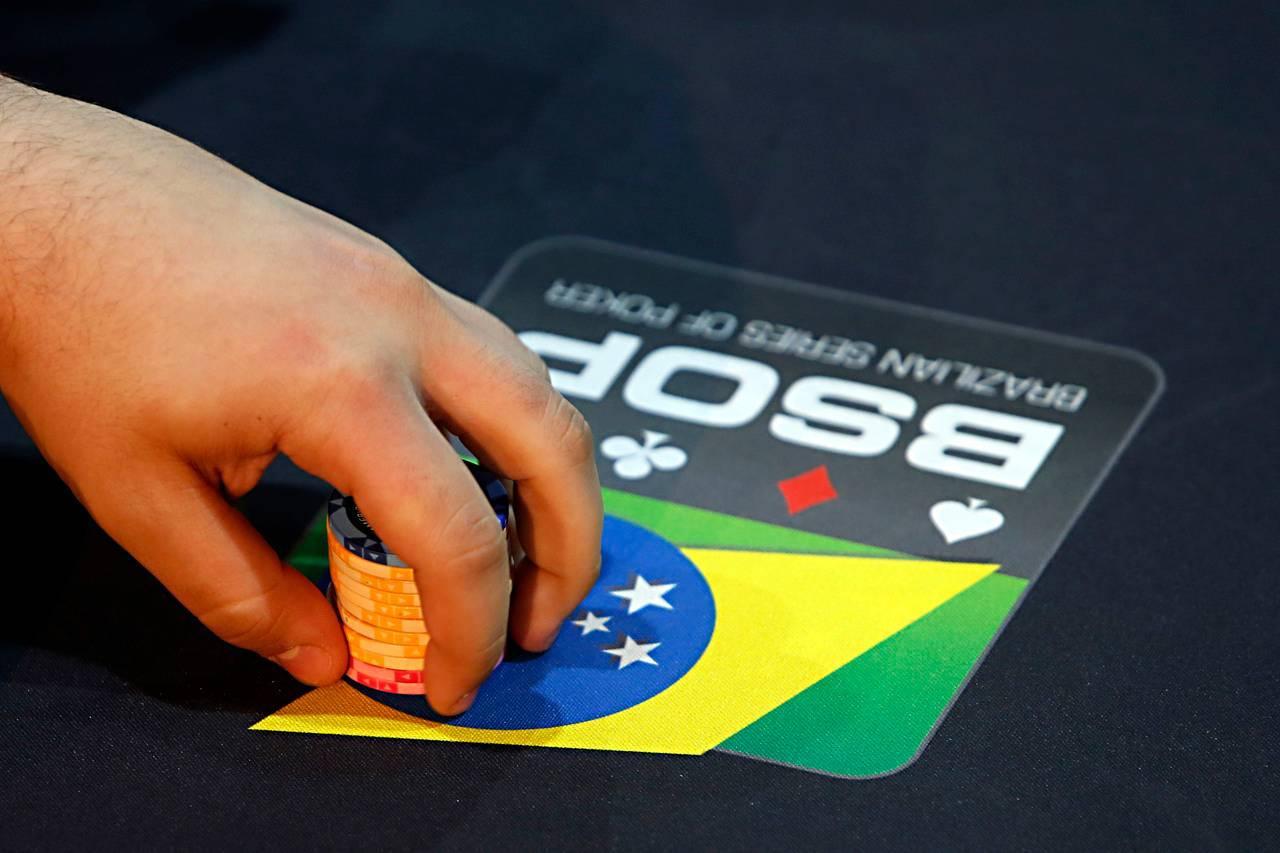 Coronavírus faz torneios de poker serem cancelados e adiados em Curitiba e pelo Brasil