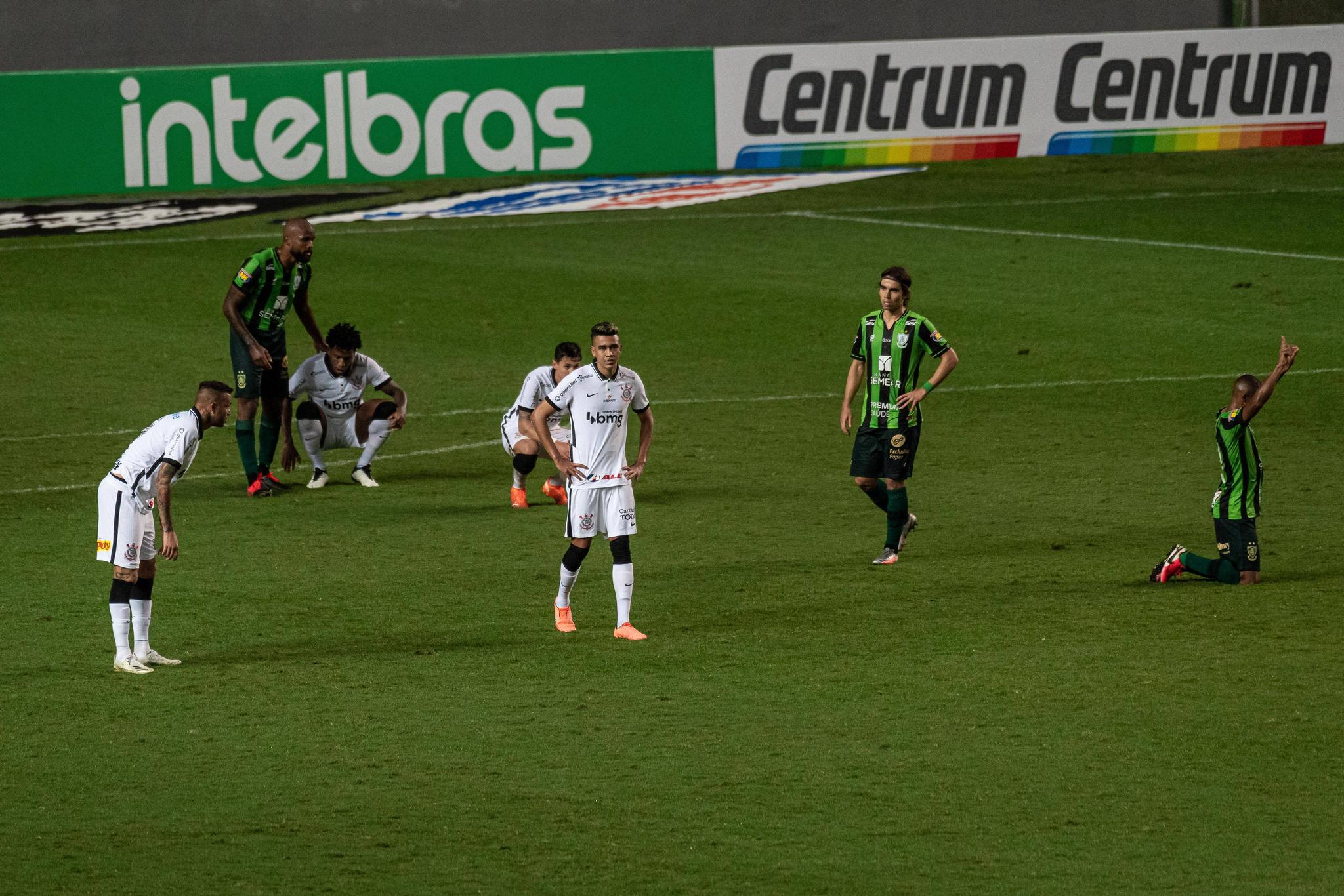 Corinthians foi eliminado pelo América-MG na Copa do Brasil.