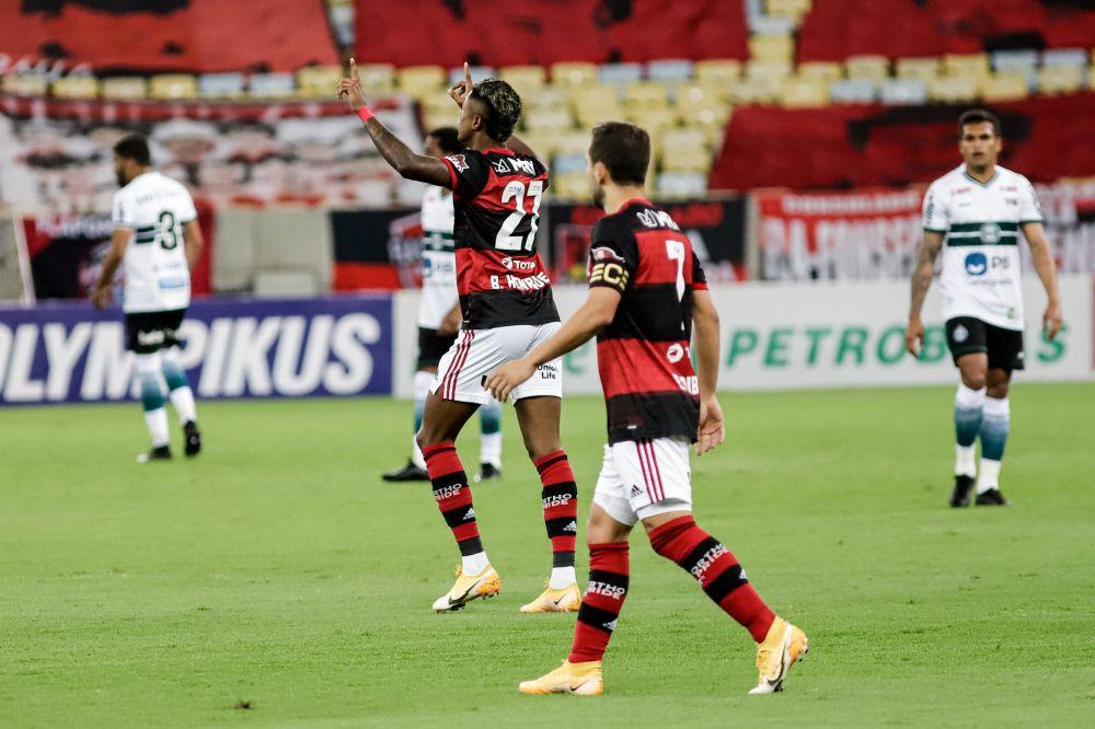 Coritiba perdeu por 3 a 1 para o Flamengo. Situação é crítica no Brasileirão