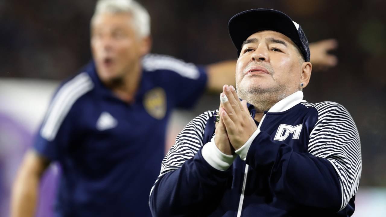 Morre Diego Maradona, ícone mundial, aos 60 anos