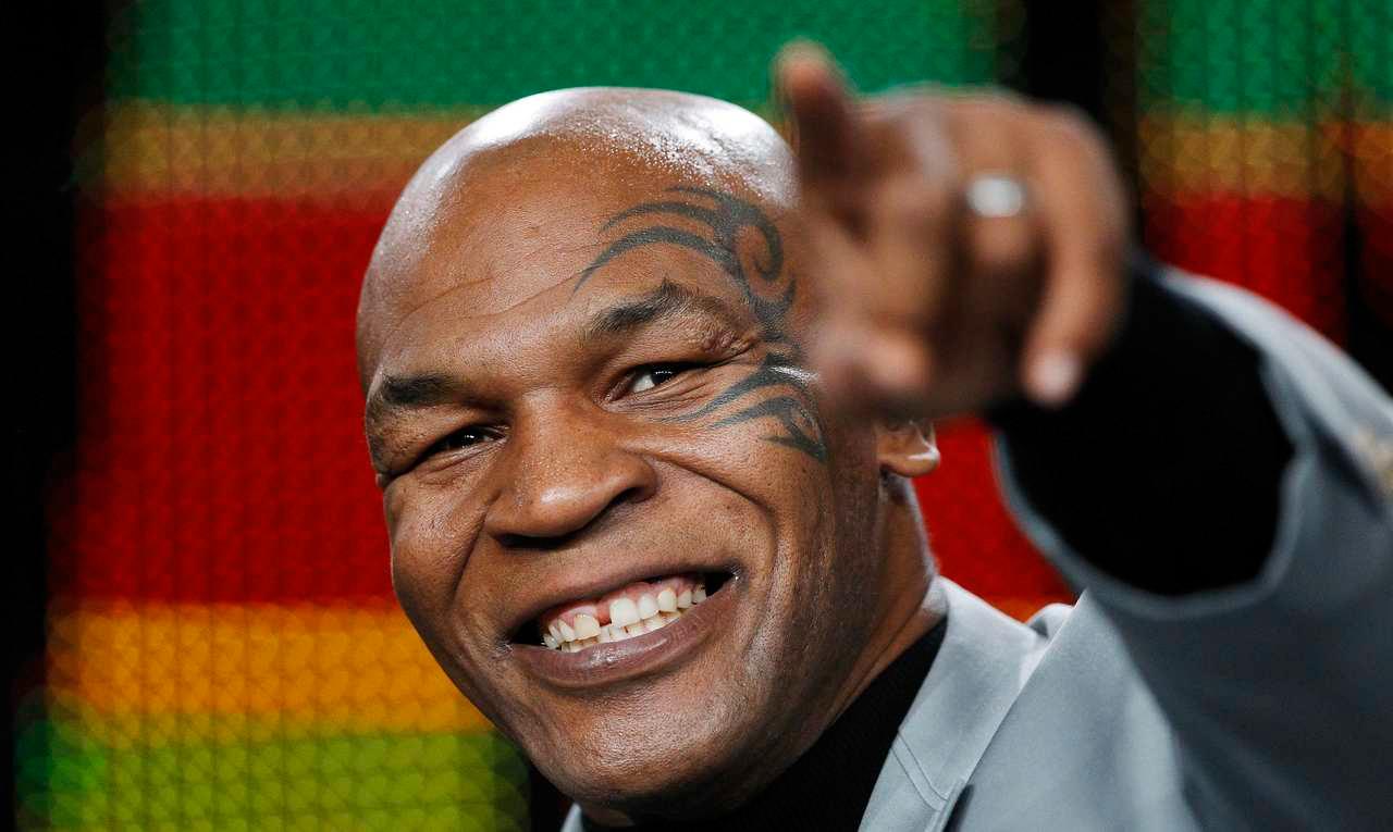 Mike Tyson fará exibição contra Roy Jones Jr.