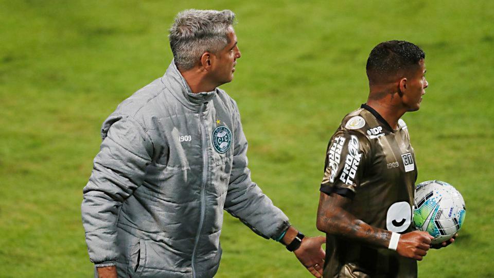 Rodrigo Santana foi demitido após novo tropeço do Coritiba. Foto: Albari Rosa/Foto Digital/UmDois. 