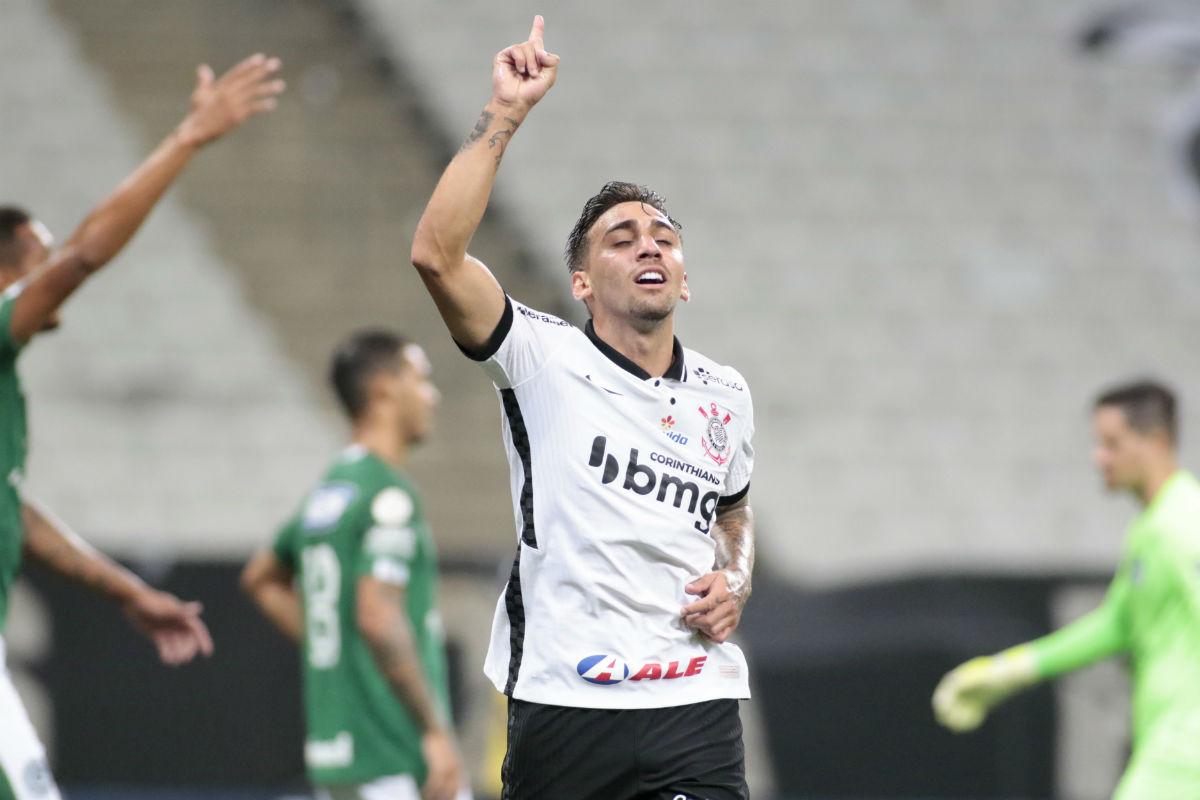 Corinthians bate o Goiás, embala e volta a sonhar com Libertadores