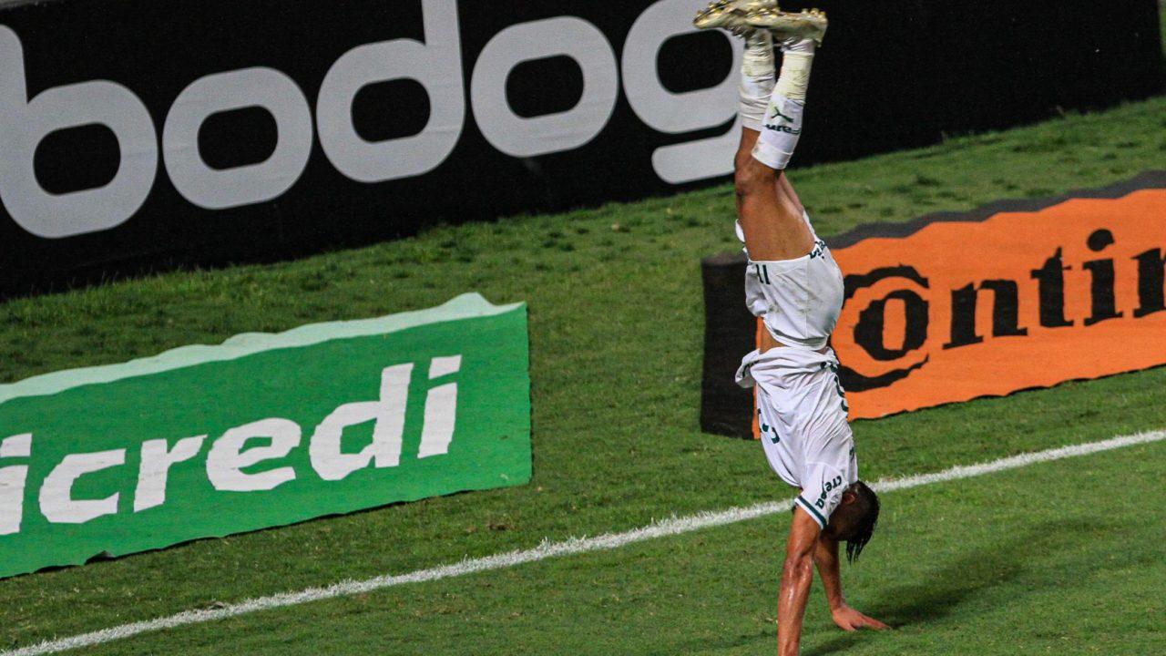 Rony comemora segundo gol do Porco. Foto: RODNEY COSTA/FUTURA PRESS/FUTURA PRESS/ESTADÃO CONTEÚDO