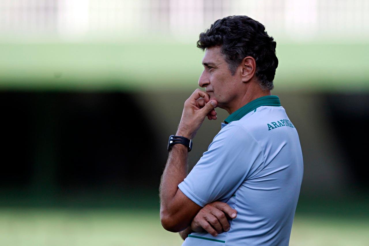 Dario Pereyra foi o última estrangeiro a comandar o Coritiba. O uruguaio trabalhou por 13 jogos, em 1998,.