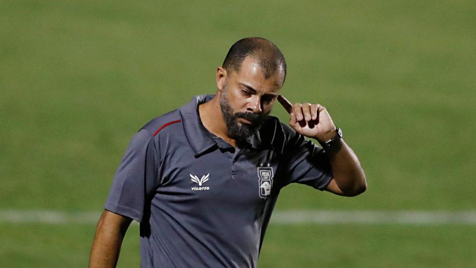 Márcio Coelho ainda não sabe se permanece no Paraná. Foto: Albari Rosa/Foto Digital/UmDois Esportes.