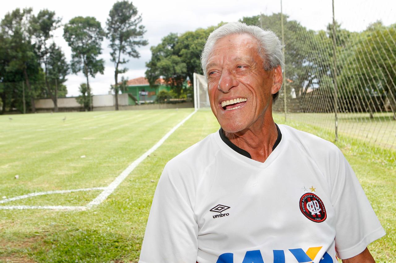 Nilson Borges, ídolo do Athletico, morre aos 79 anos