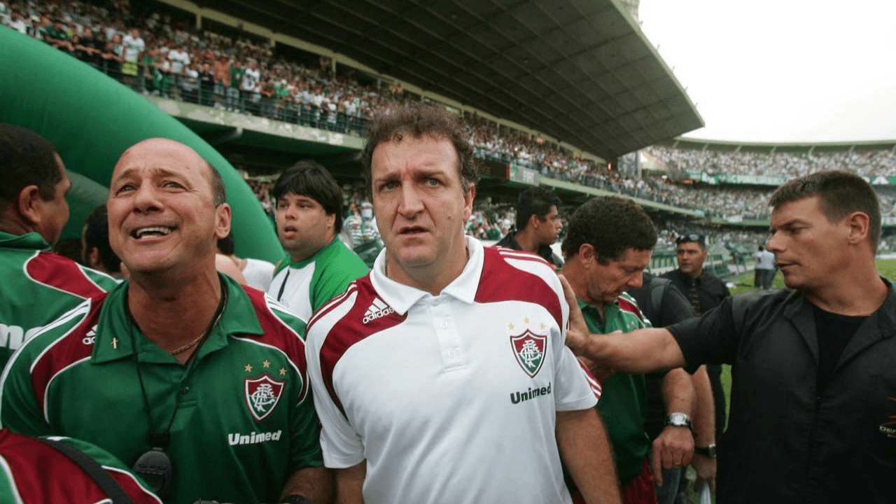 Cuca salvou o Fluminense e derrubou o Coritiba em 2009