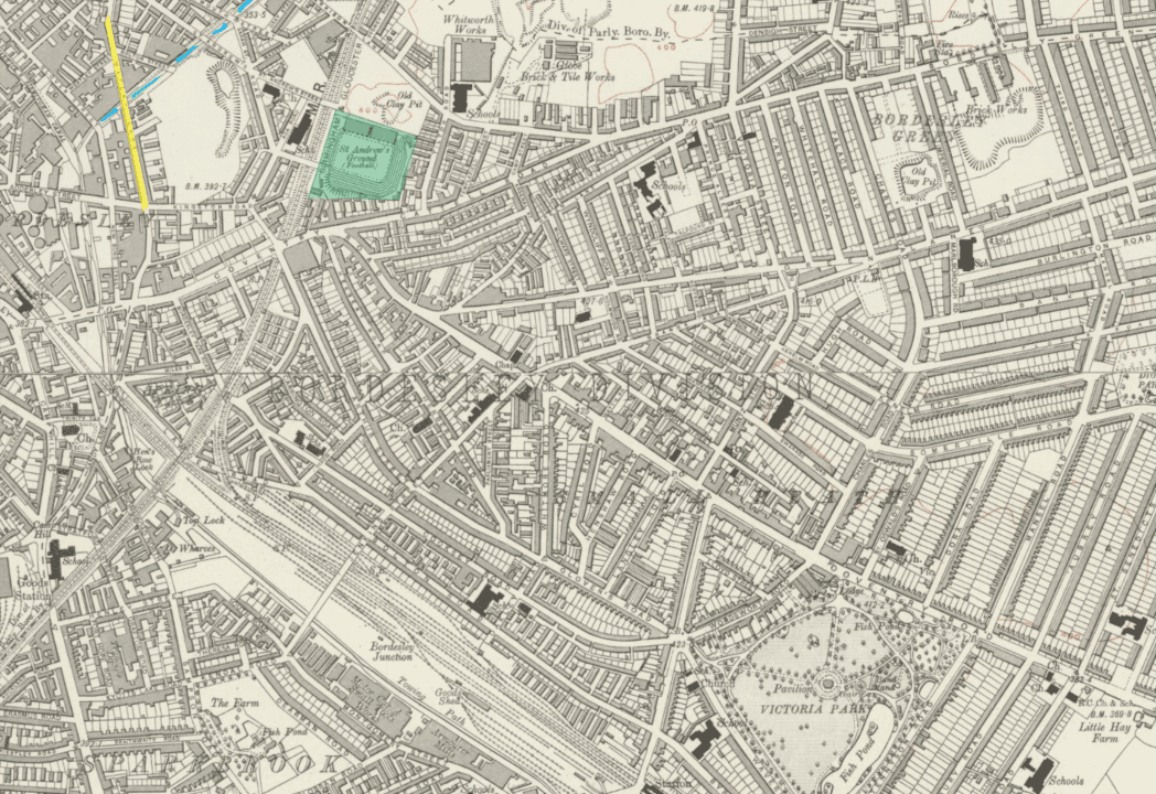  Mapa de Small Heath na década de 1910, com destaque para as instalações da fábrica da Birmingham Small Arms (BSA), em vermelho.&nbsp; Fonte: https://maps.nls.uk/view/101584672 