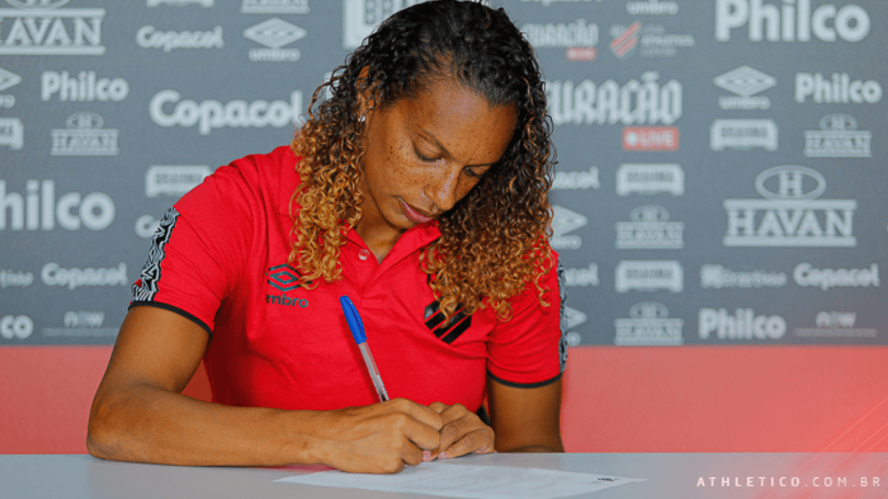 Ex-jogadora Rosana é a nova treinadora do time feminino do Athletico