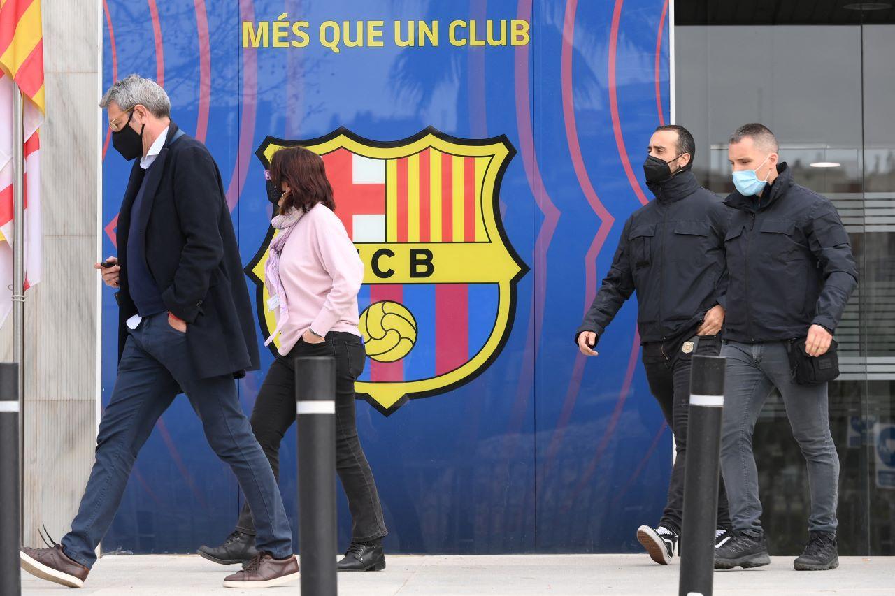 Barçagate: presidente do Barcelona foi preso.