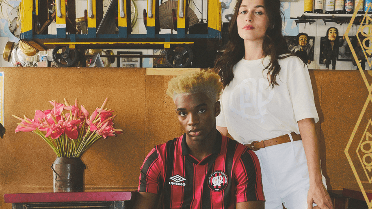Umbro lança camisa retrô comemorativa do Athletico: veja imagens e como comprar