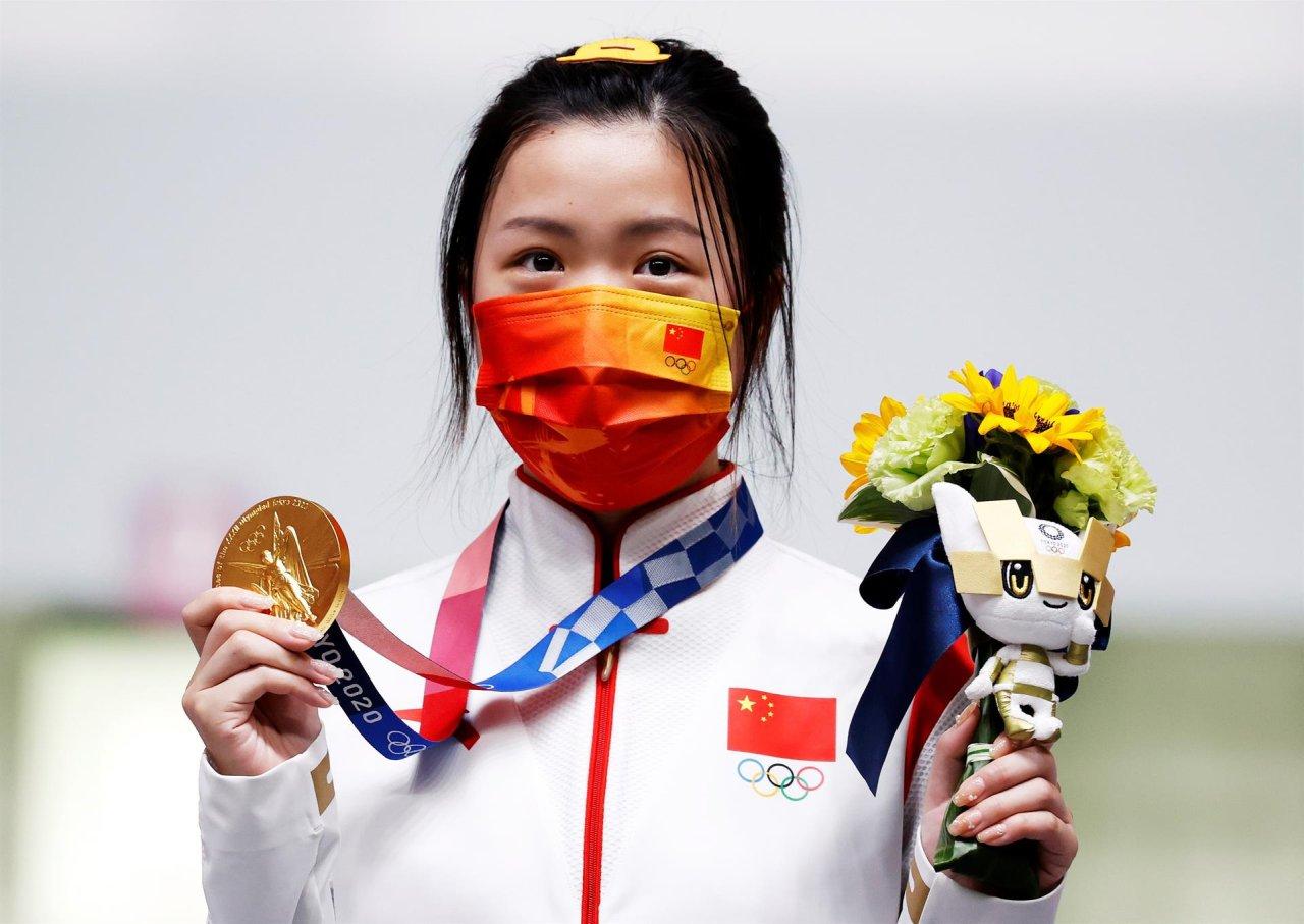 Yang Qian também bateu recorde olímpico.