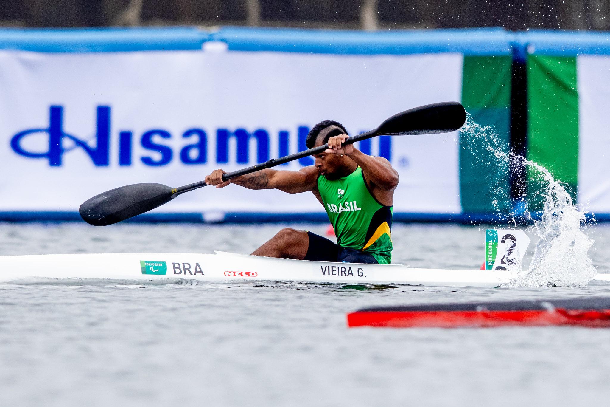 Giovane Vieira fatura mais uma prata para o Brasil na canoagem da Paralimpíada
