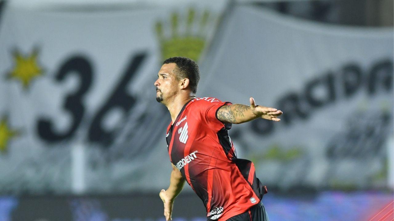 Zé Ivaldo fez o gol da vitória do Athletico