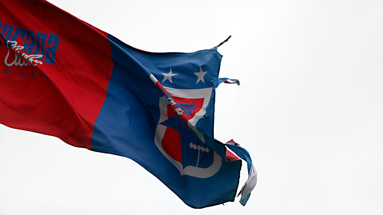 Bandeira do Paraná Clube.