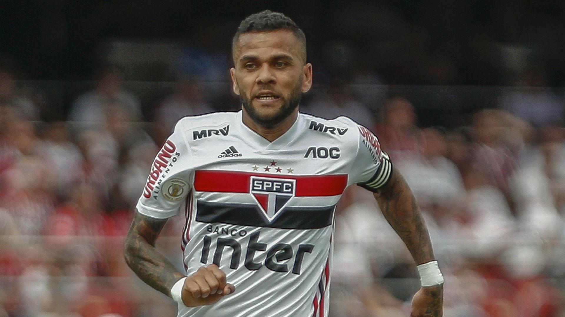 Daniel Alves se despediu do São Paulo