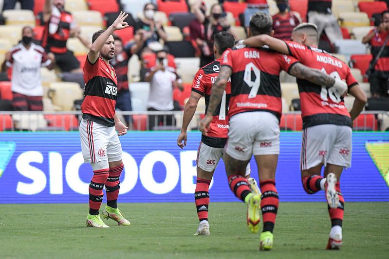 Athletico resolveu poupar contra adversário forte. Flamengo fez 3 a 0 facilmente