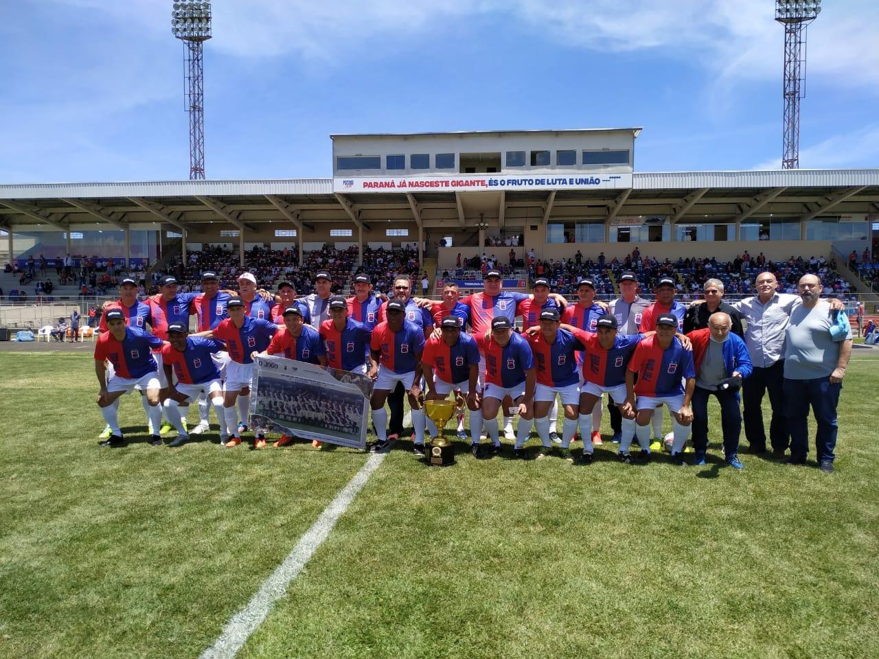 Velhos craques jogaram amistoso na Vila Capanema para comemorar o título estadual de 1991