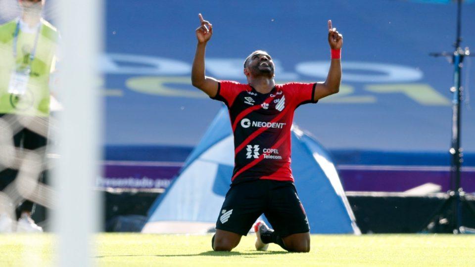 Nikão marcou um golaço na final. Albari Rosa/Foto Digital/UmDois Esportes