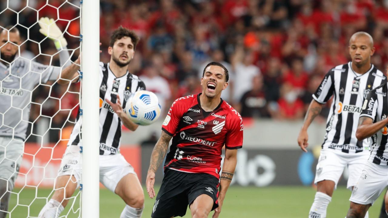 Athletico perde novamente e Galo leva bicampeonato da Copa do Brasil