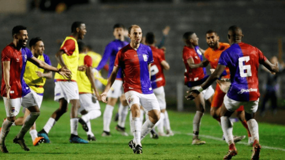 Paraná eliminou o Bahia de Feira em jogo épico em 2020