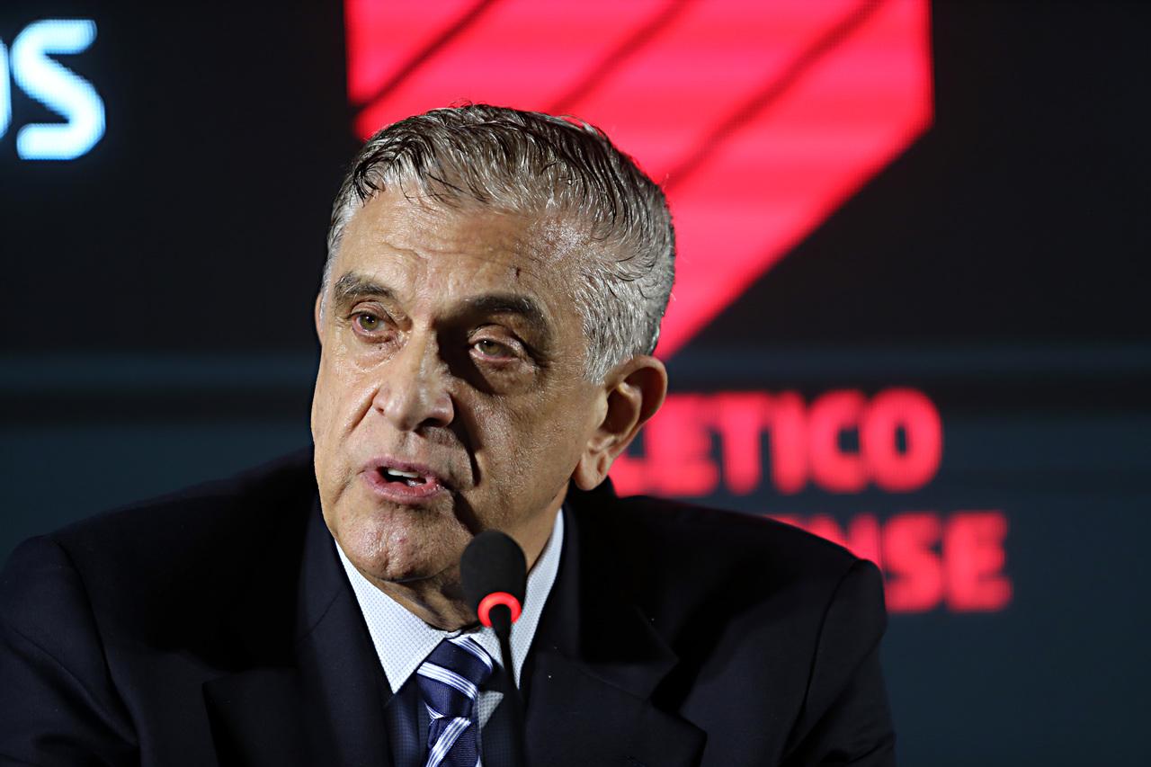 Petraglia revela nomes de bancos “gigantes” que procuraram o Athletico para investir na SAF