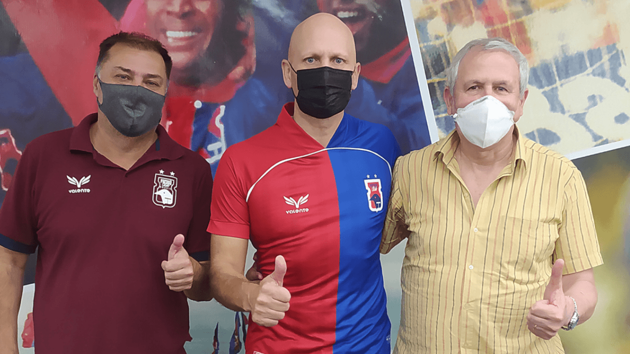 Omar Feitosa assume como novo técnico do Paraná Clube