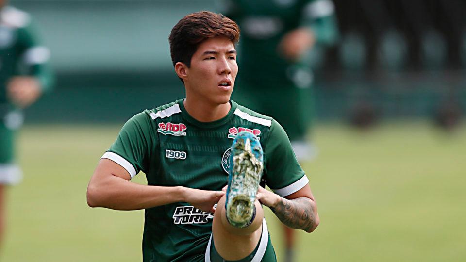 Kazu disputou o Paranaense pelo Paraná, mas foi devolvido ao Coxa.