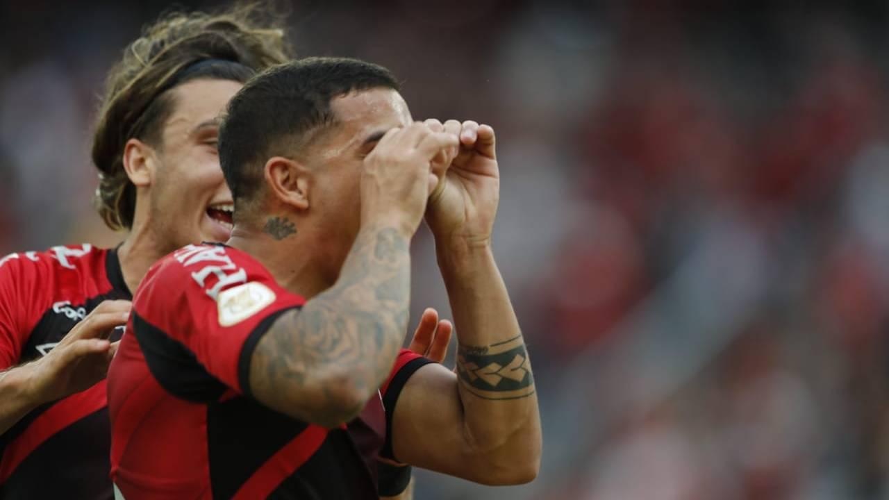 David Terans decide, e Athletico ganha do Flamengo