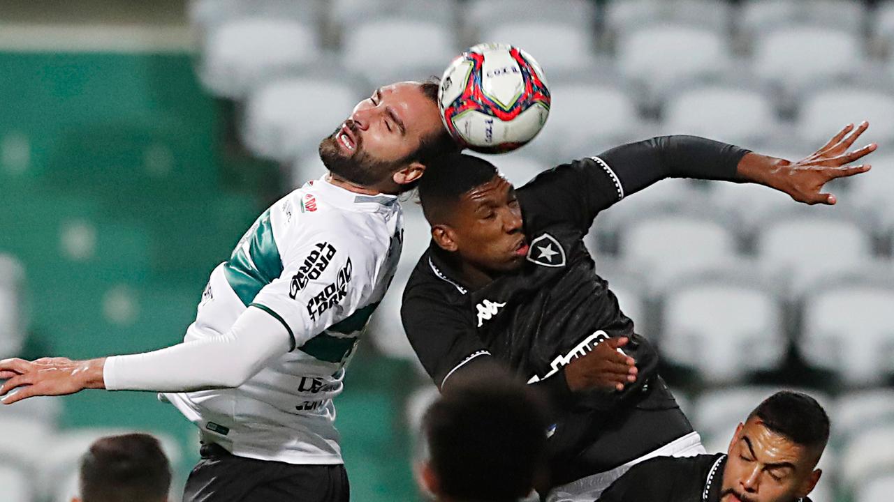 Em 2021, Coritiba perdeu para o Botafogo no Couto Pereira.