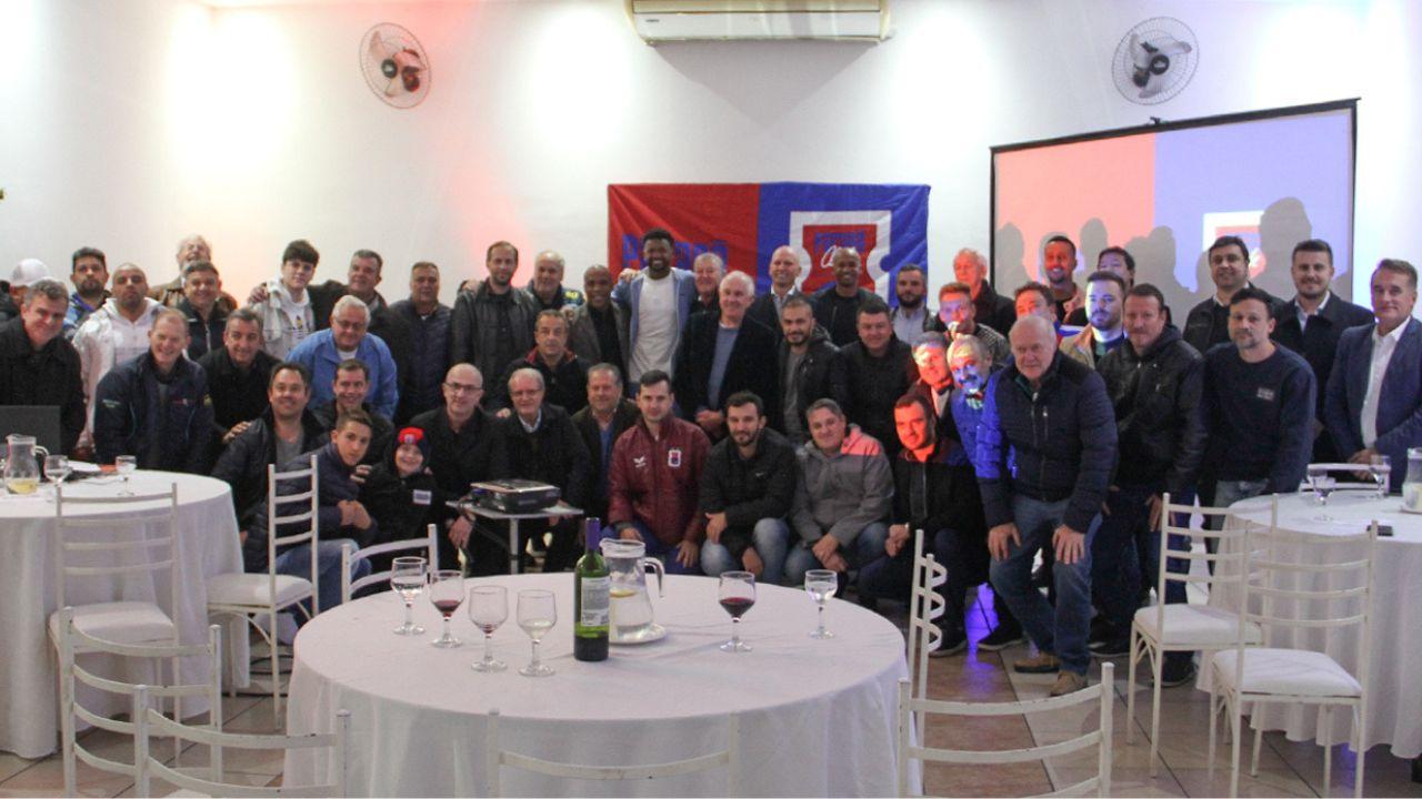 Reunião do movimento Salve o Paraná com jogadores e dirigentes
