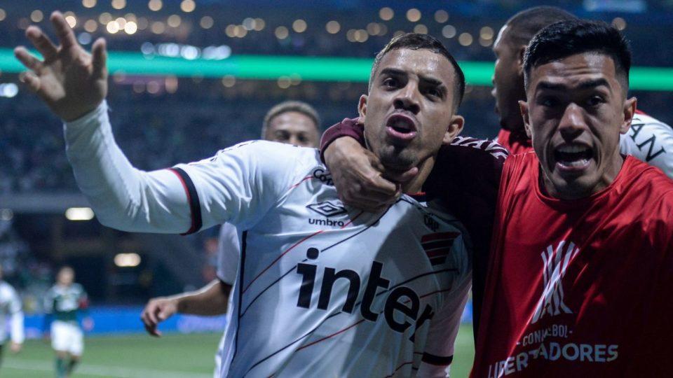 Terans marcou o segundo gol do Athletico sobre o Palmeiras