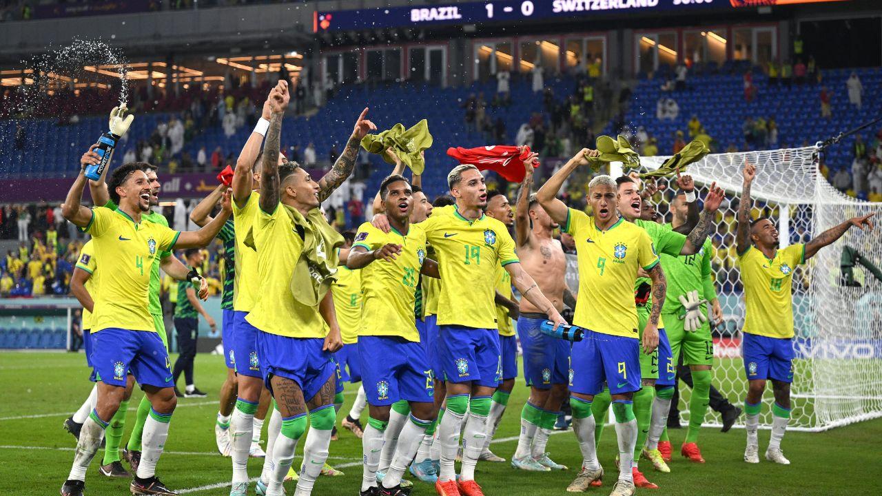 Seleção brasileira garante vaga antecipada às oitavas