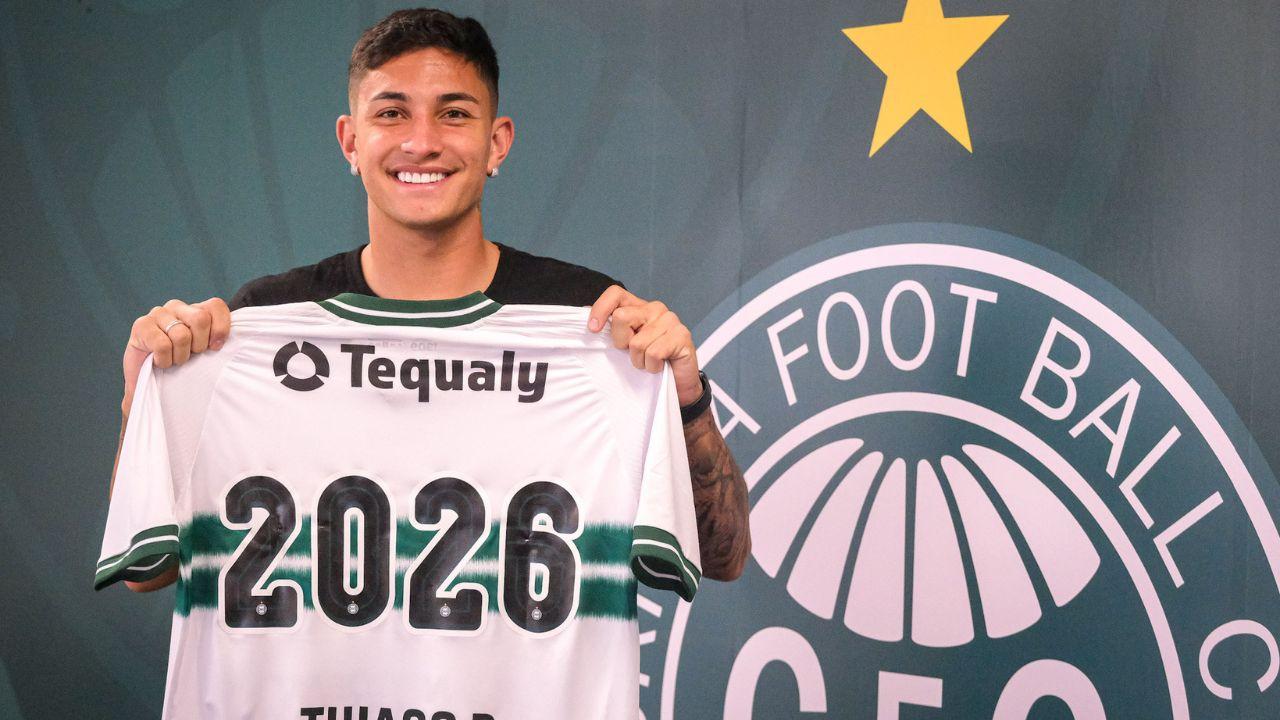 Thiago Dombroski renovou contrato com o Coritiba