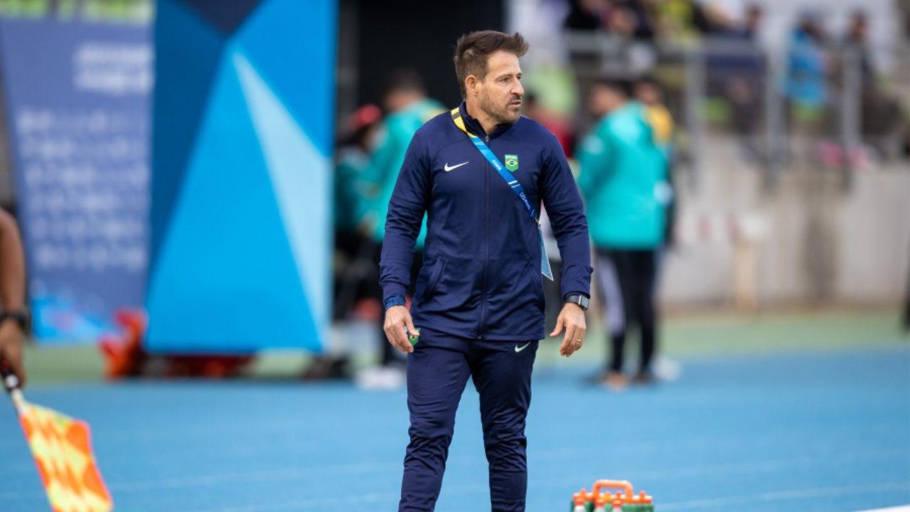 Agenda do dia: Brasil disputa ouro no vôlei e seleção de futebol encara a Colômbia