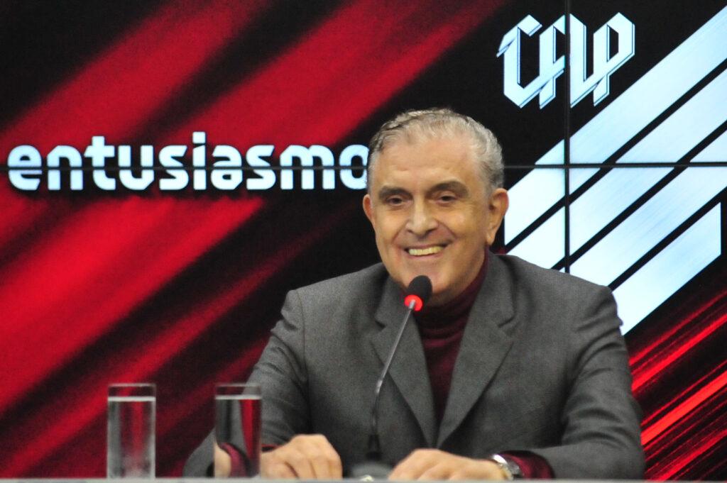 Petraglia destaca união no Athletico e fala em "melhor SAF do Brasil"