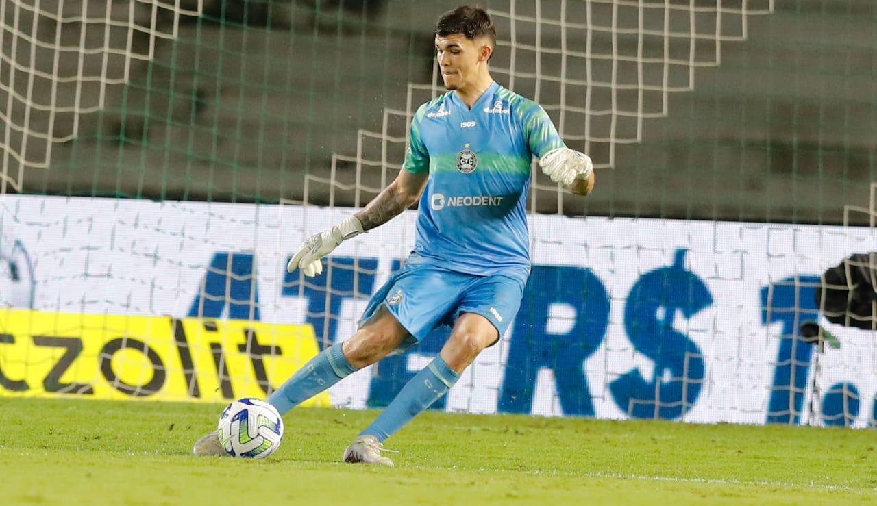 Pedro Morisco estreou contra o Botafogo e seguiu como titular diante do Bragantino