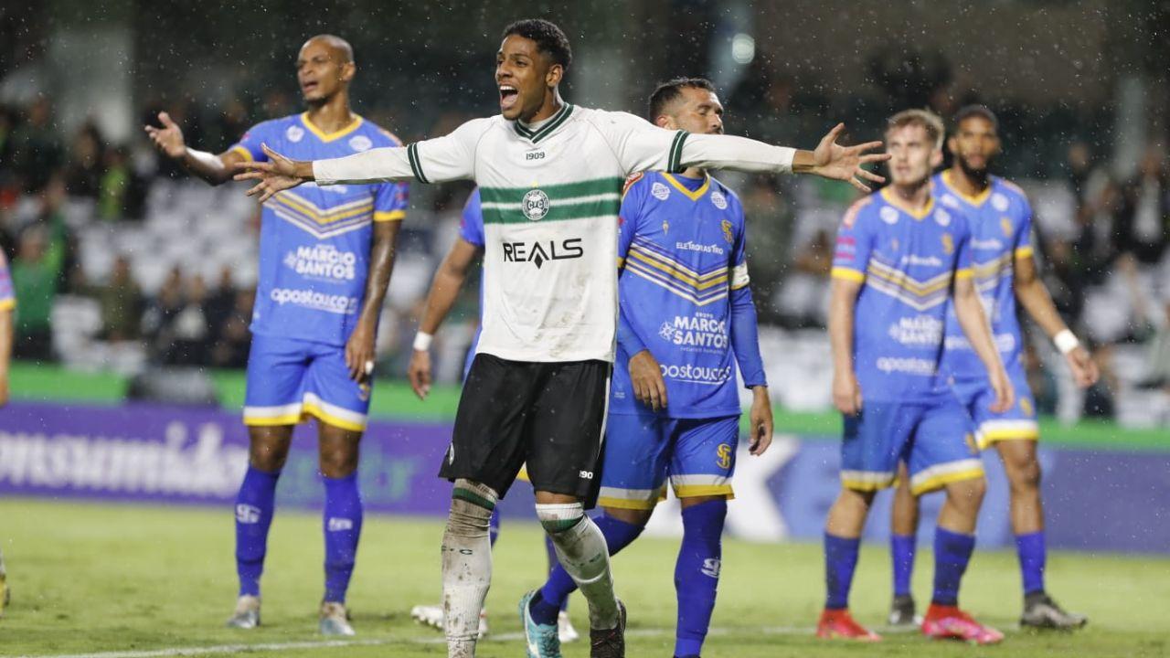 Piá do Couto, Thalisson marcou primeiro gol pelo Coritiba na estreia do Estadual