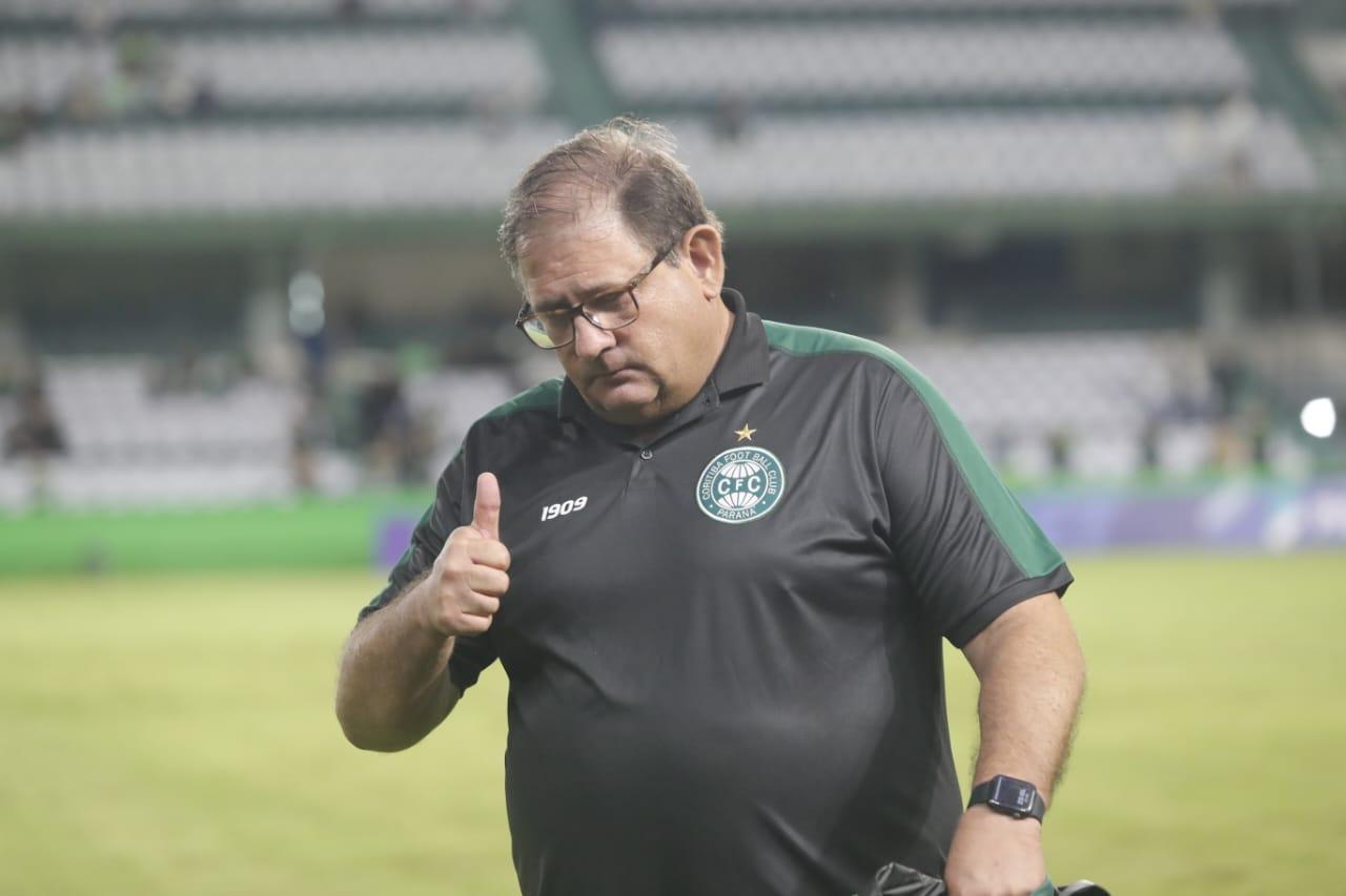 Guto Ferreira, técnico do Coritiba